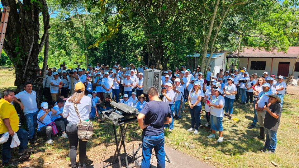 240723 Gobierno entrega hectareas tierra desplazados Tolima 1280