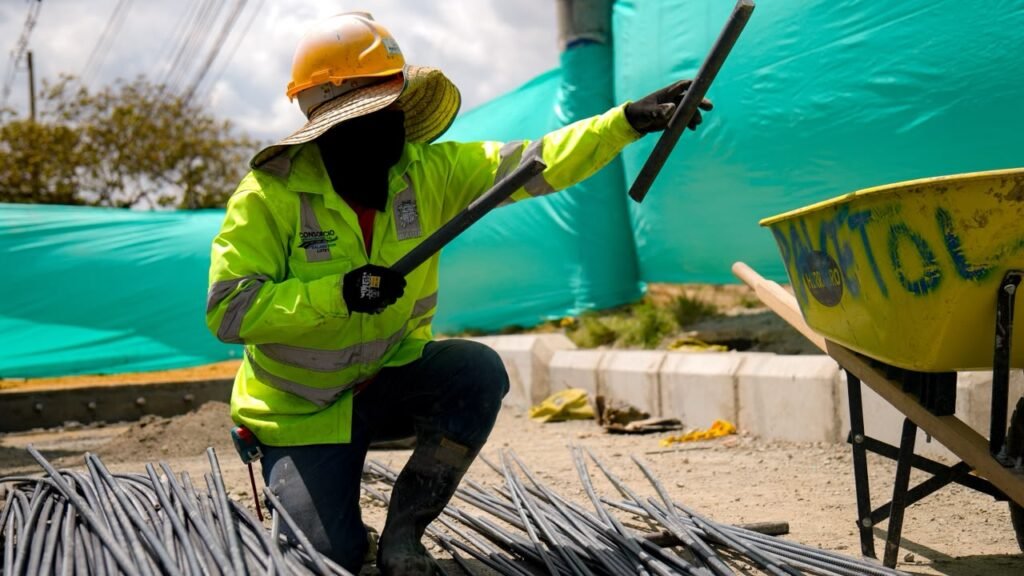 Alcaldía de Ibagué ya pavimentó 450 metros cuadrados en la vía a El Salado y aprovechará el puente festivo para acelerar las obras 11 IMG 20260807 WA0024